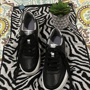 Vionic Black Sneakers with Silver Tongue and Heel Details